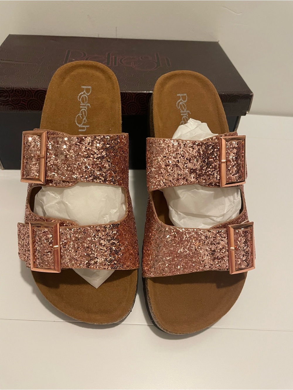 Refresh Brand Women's size 6.5 NEW In Box Rose Gold Birk-Style Glitter Sandals
